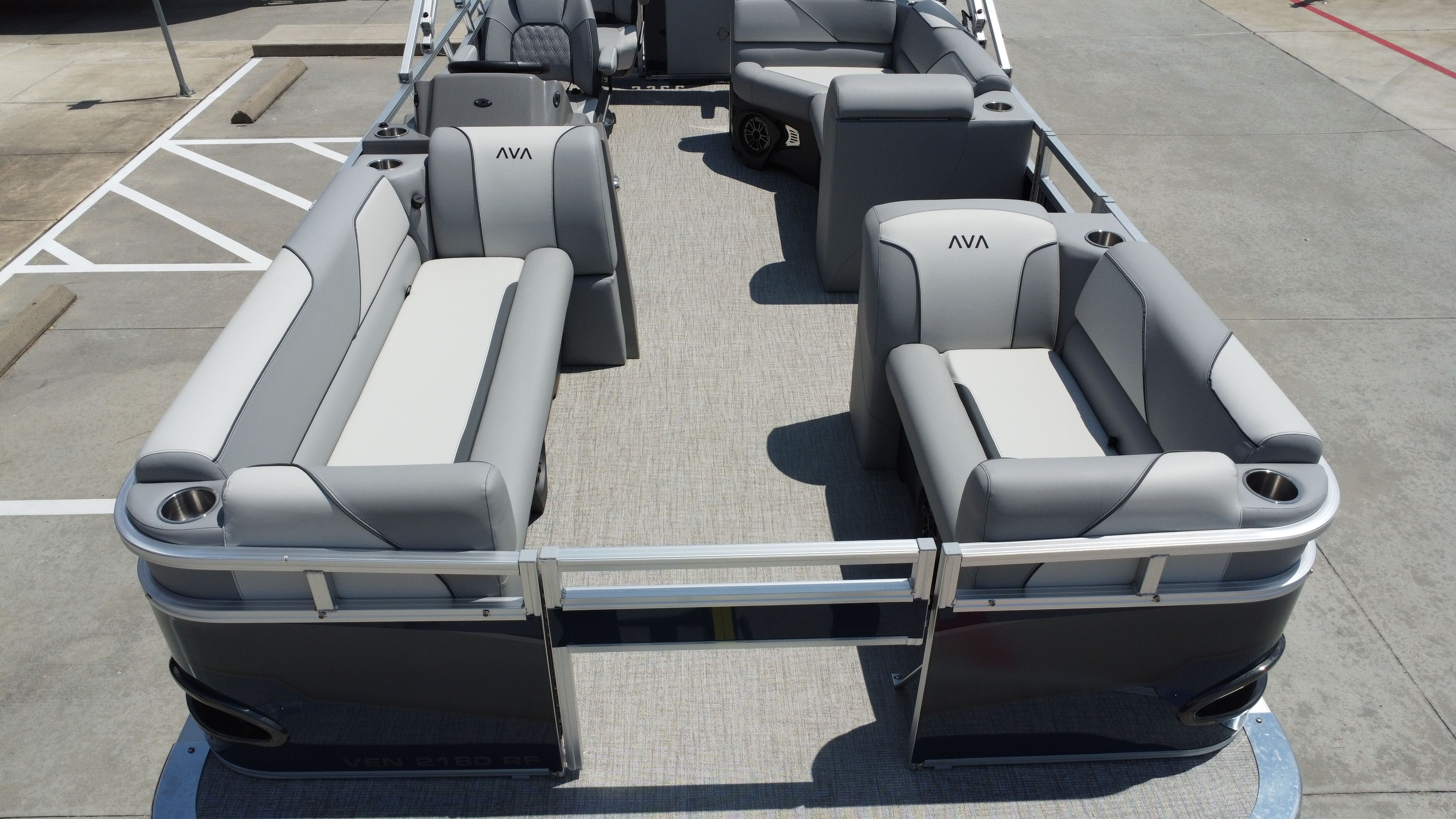 2026 Avalon Venture Rear Fish - 21' - 20