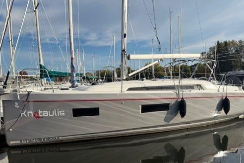 2023 Beneteau Oceanis 34.1