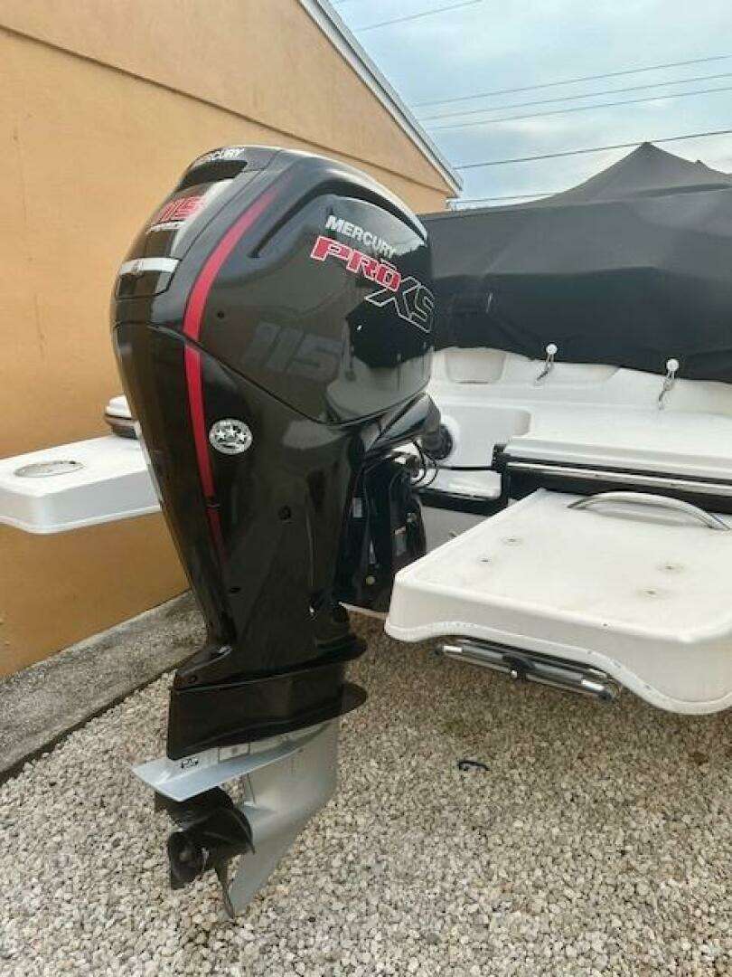 2022 Bayliner DX2000 - Image 23