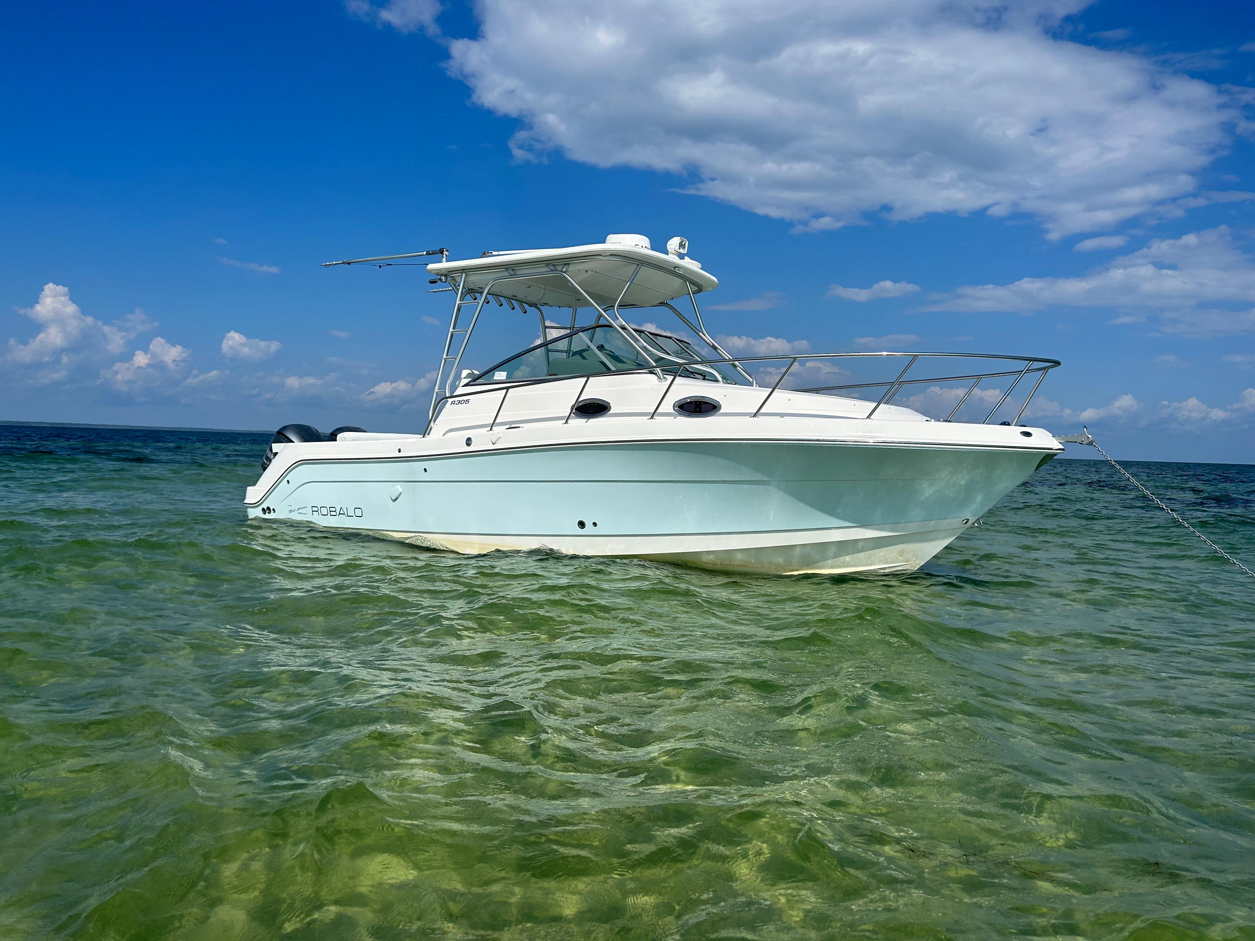 2015 Robalo R305 Walkaround