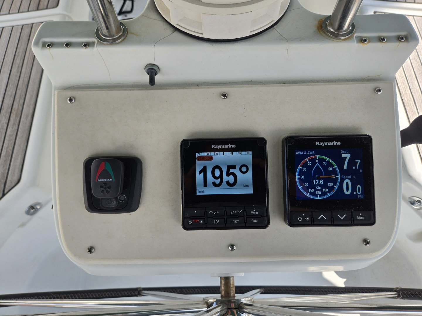 2004 Beneteau 423 - Image 26