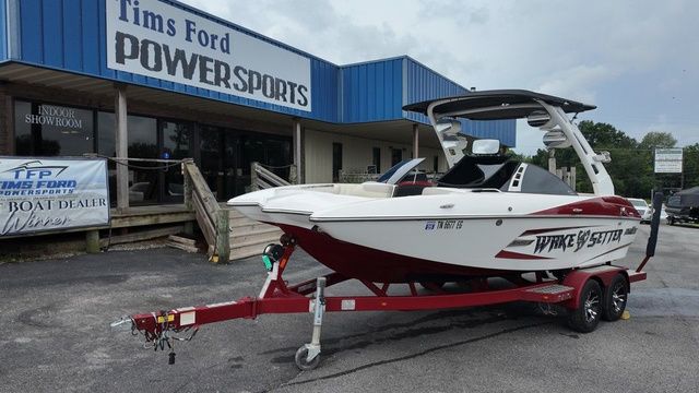 2013 Malibu Wakesetter 20 MXZ