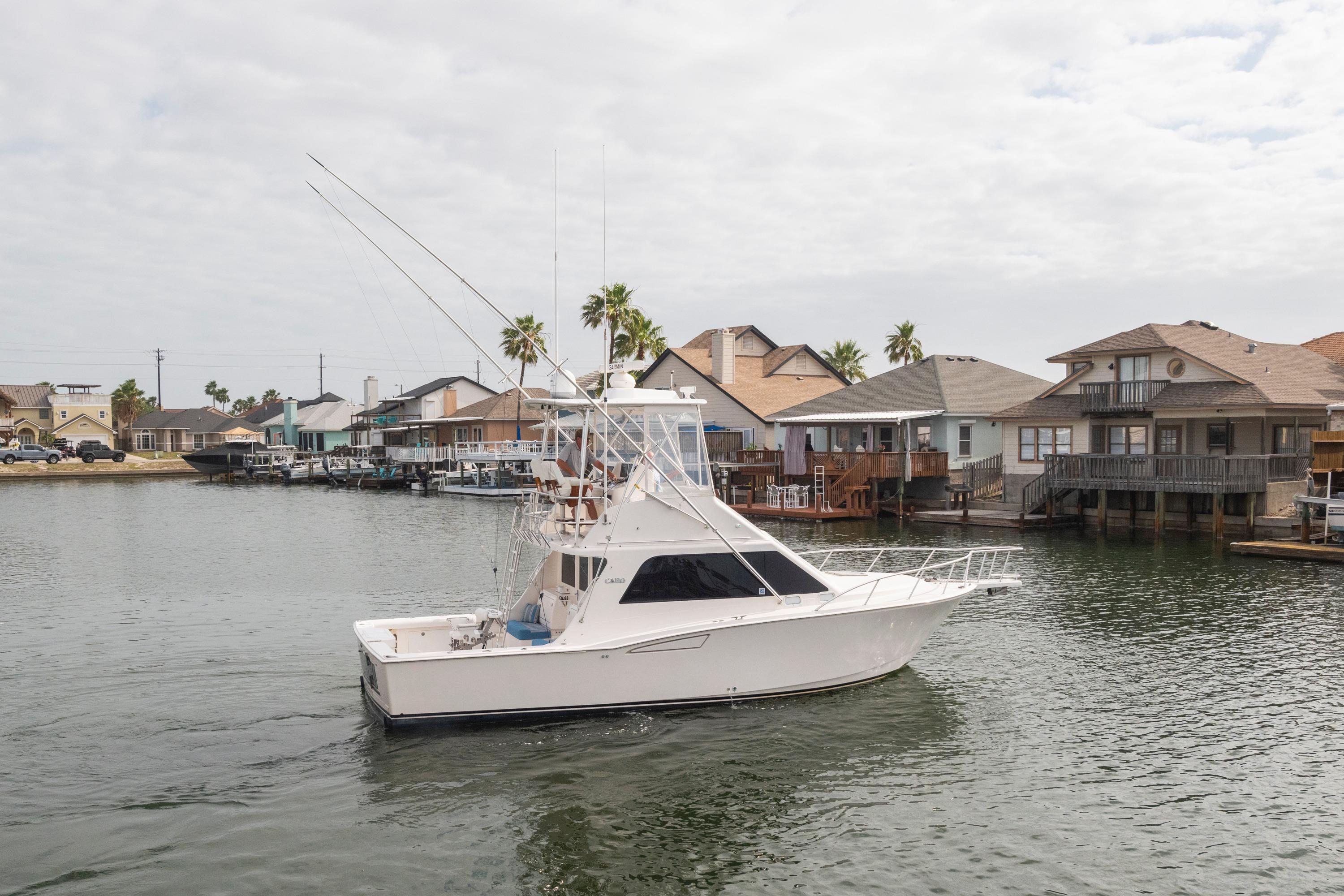 2005 Cabo 35 Flybridge