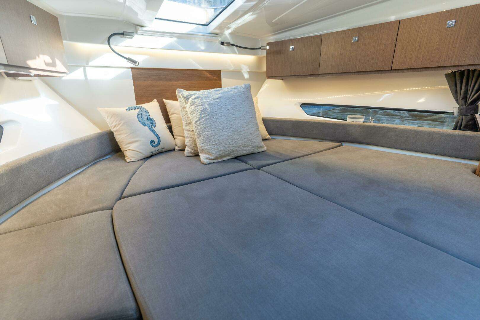 2021 Beneteau Antares 9 - Image 15