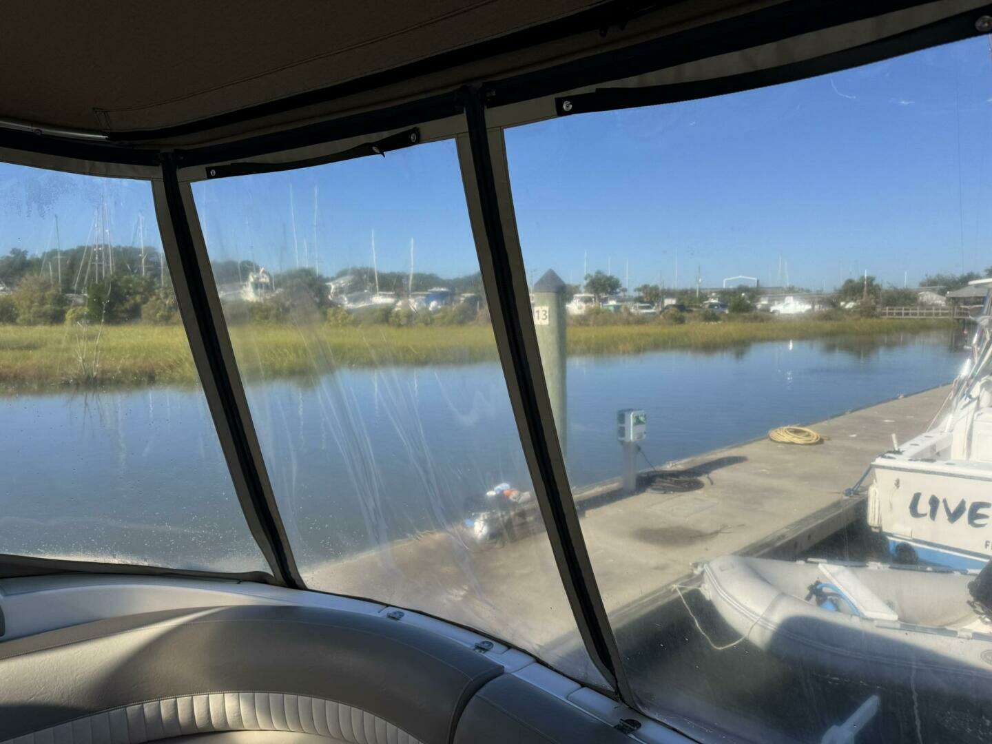 2003 Cruisers Yachts 3772 - Image 17