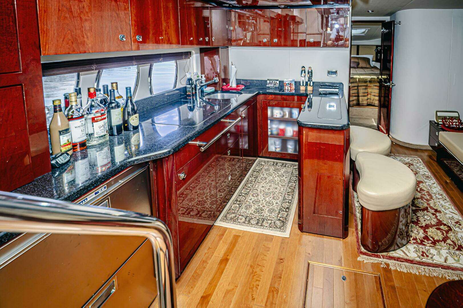 2011 Sea Ray 580 Sundancer - Image 22