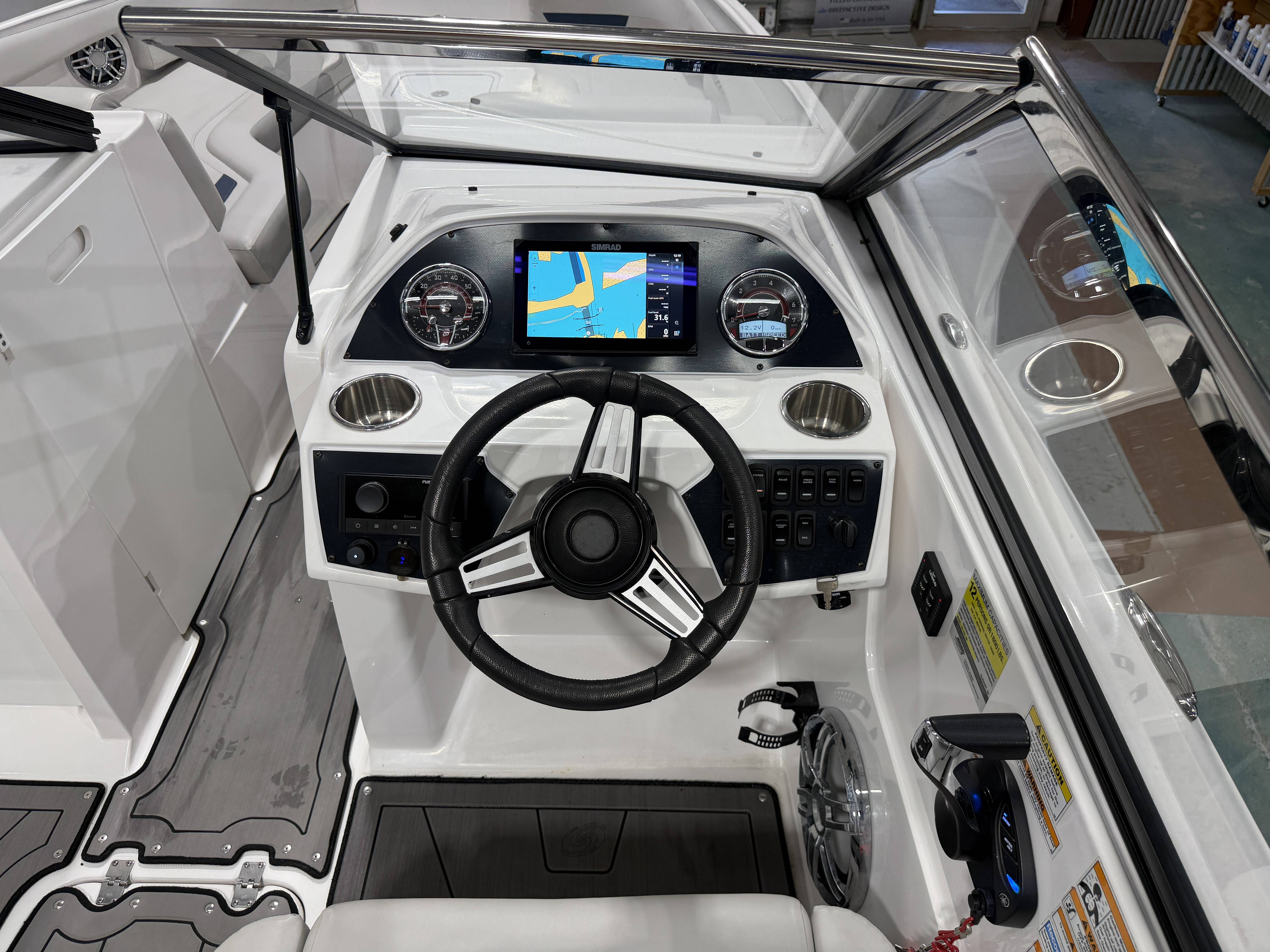 2023 Hurricane SunDeck 235 OB - 13