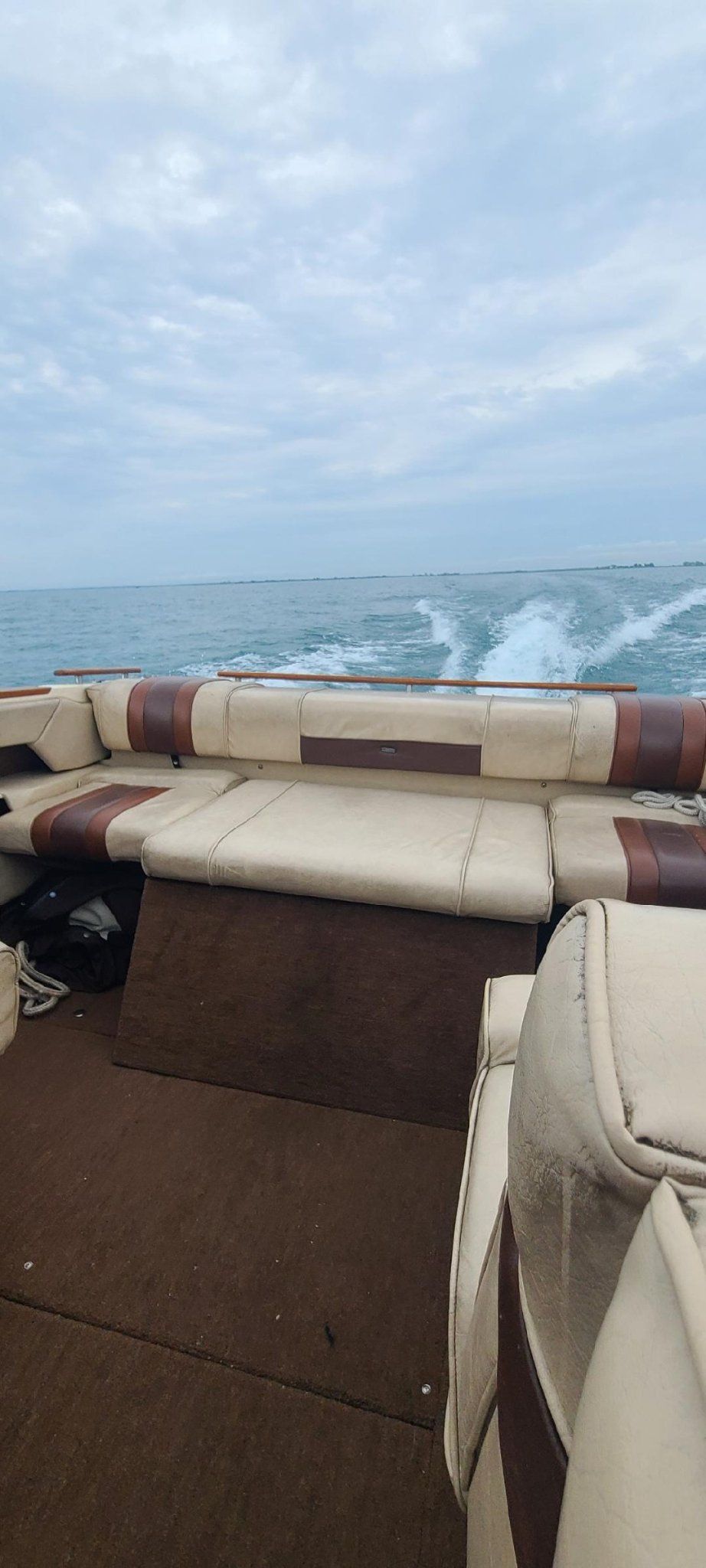 1986 Sea Ray Cabin