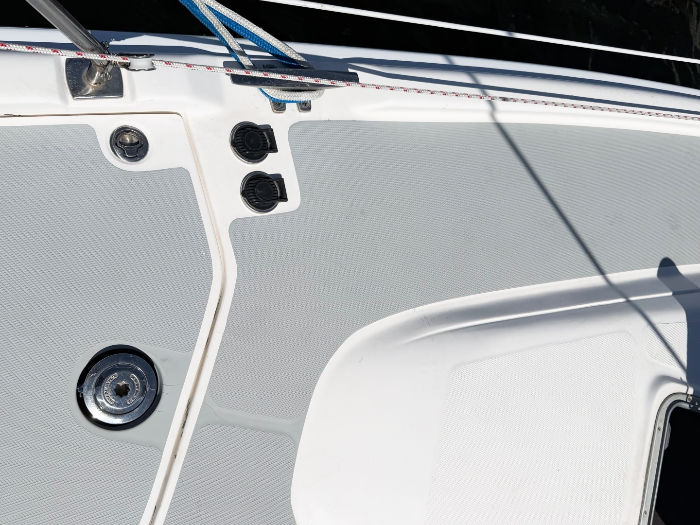 2005 Hunter 36 - Image 82