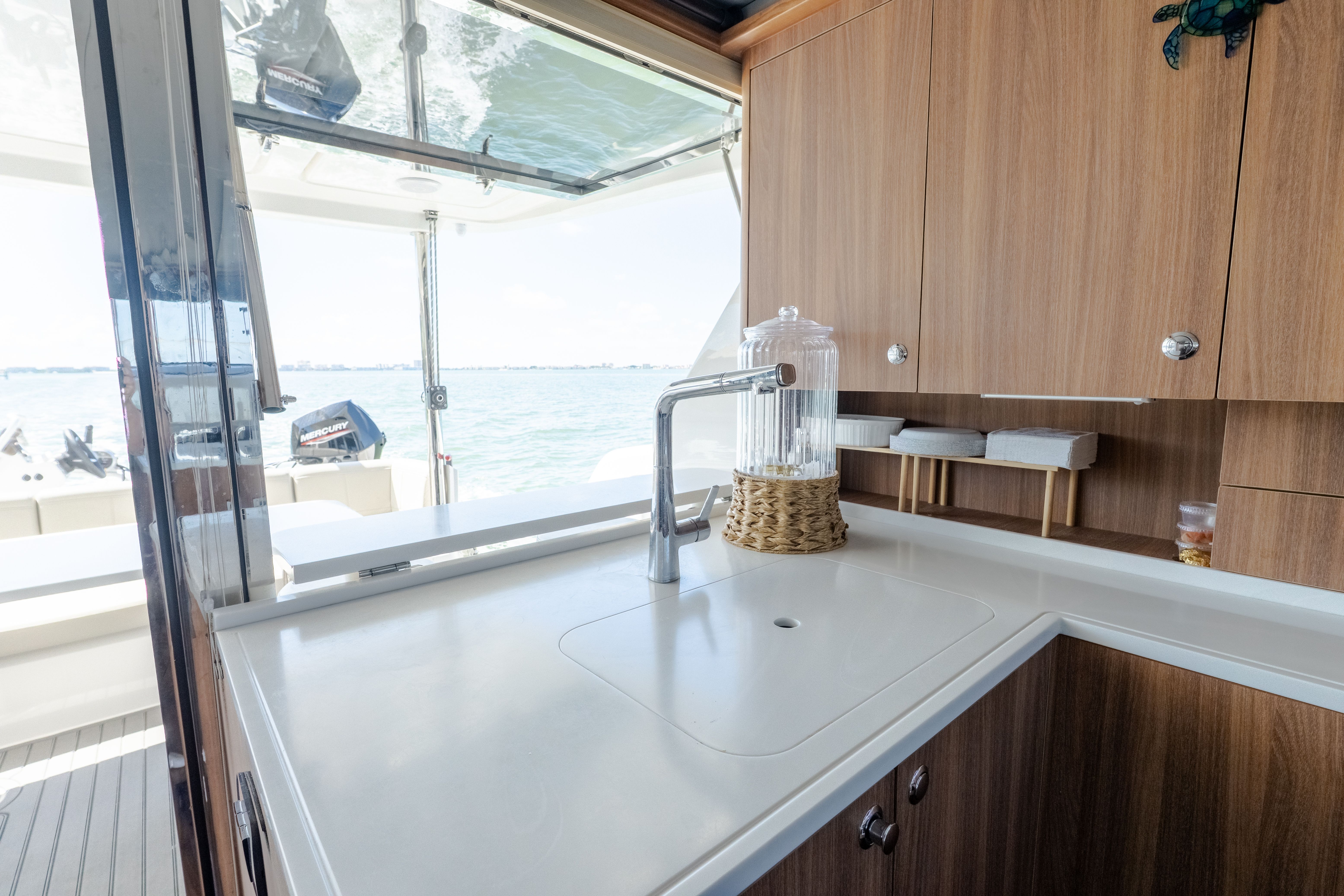 2025 Aquila 42 Yacht - 14