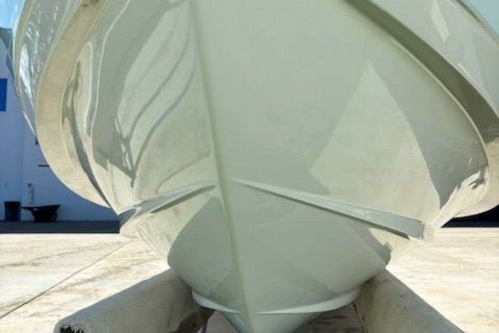 2018 Century 2600 Center Console - Image 27