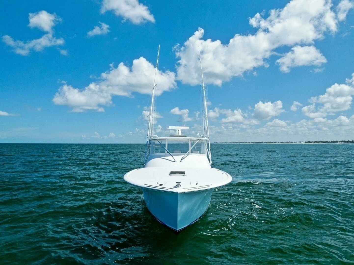 2018 Custom Carolina 35 Express - Image 6