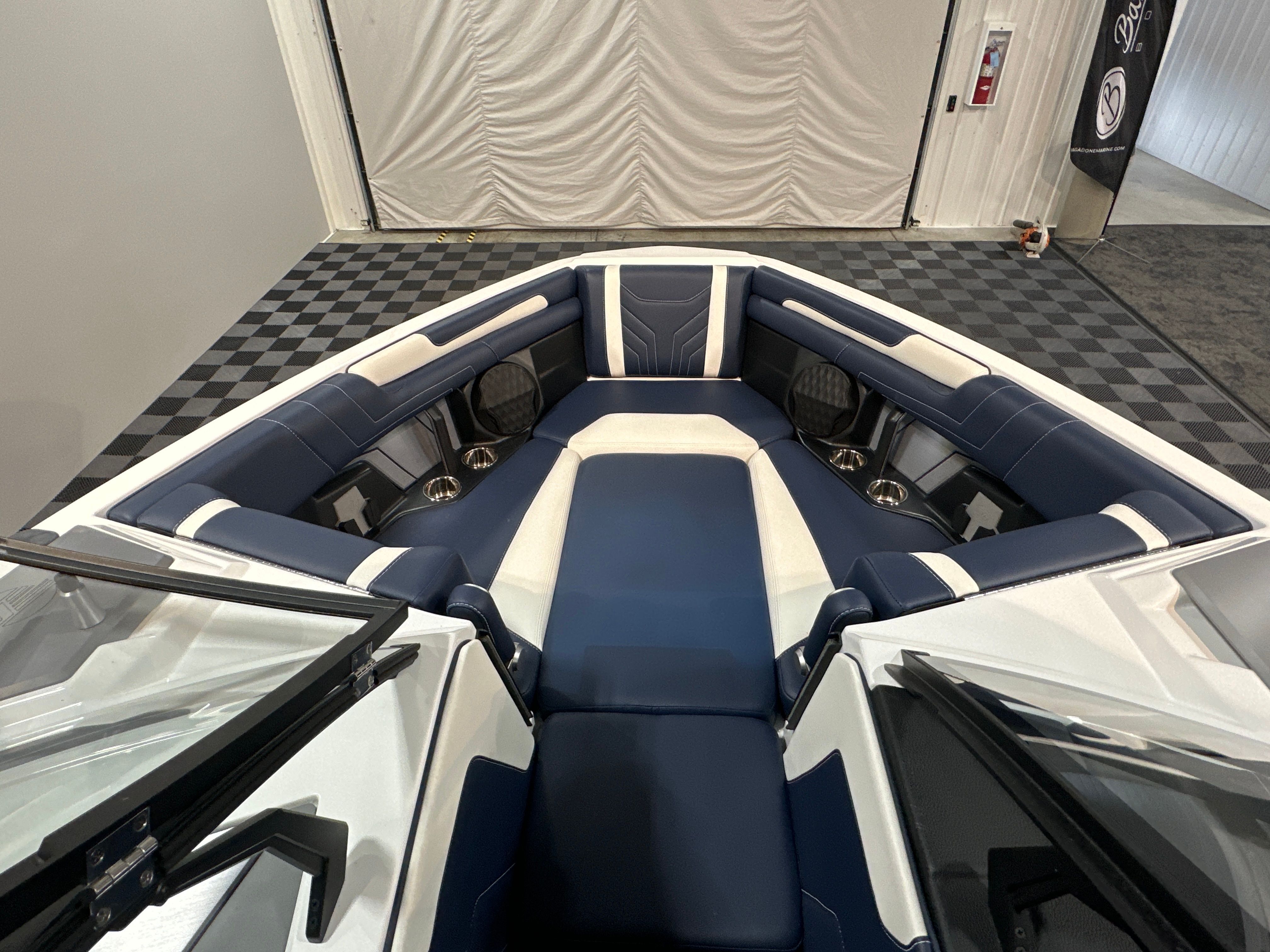 2025 Malibu Wakesetter 25 LSV - 12