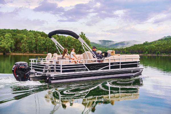 2025 Ranger Reata 220FC