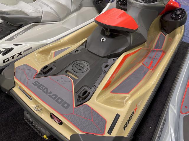 2025 Sea-Doo RXP-X 325 - 5