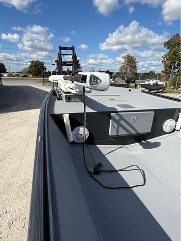2006 Duracraft 18 Center Console - 7