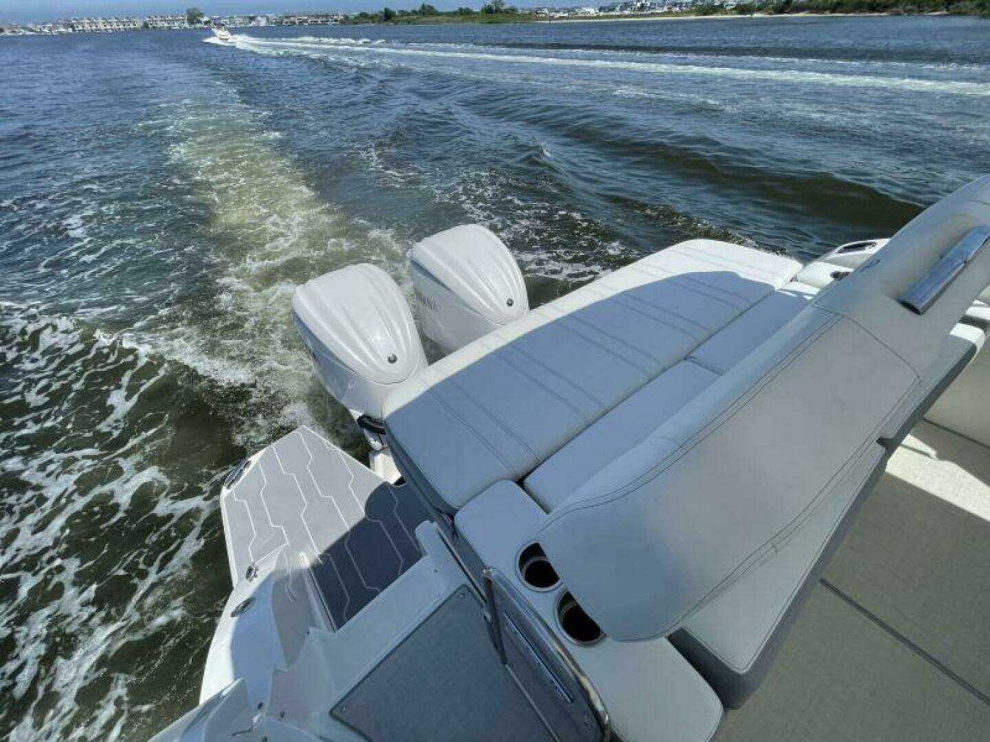 2026 Regal 33 XO - Image 22