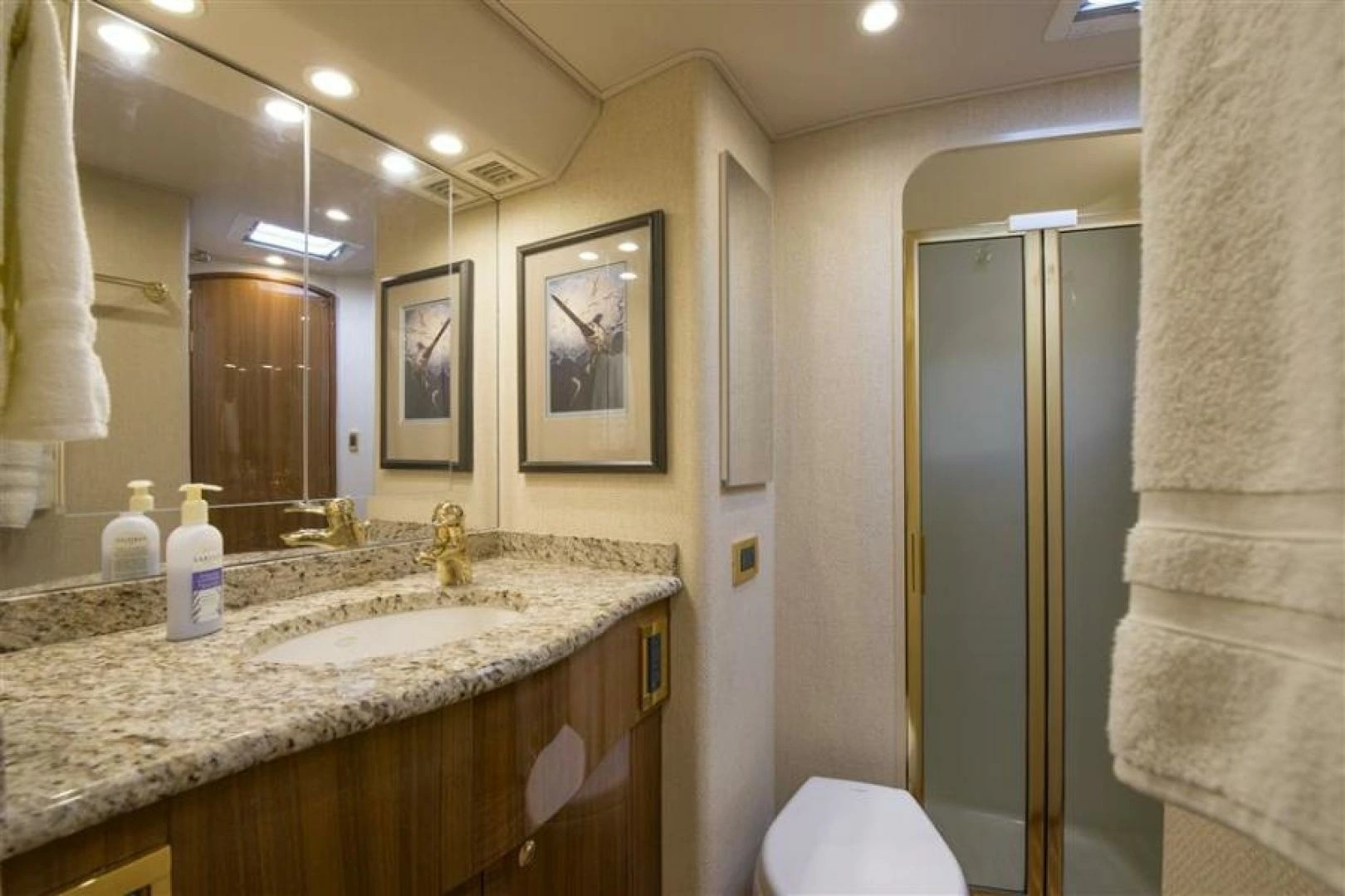 2008 Viking 52 Sport Coupe - Image 11