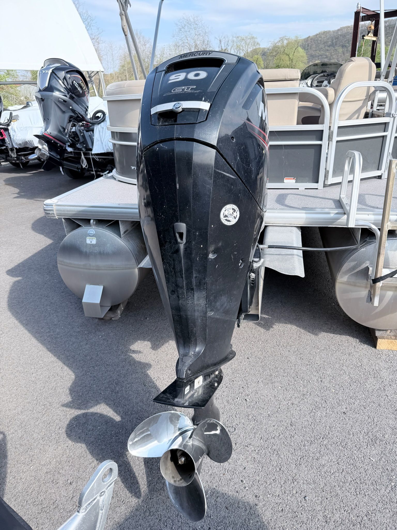 2018 Sun Tracker Party Barge 20 DLX - 2