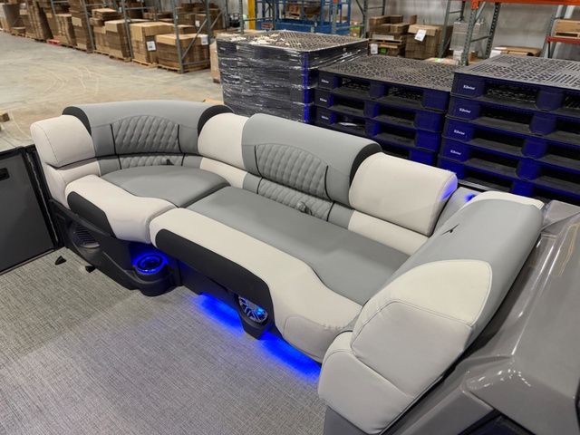 2026 Tahoe 2585 Grand Tahoe LTD Twin Quad Lounger Shift - 31