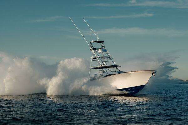 2026 Front Runner 47 Center Console