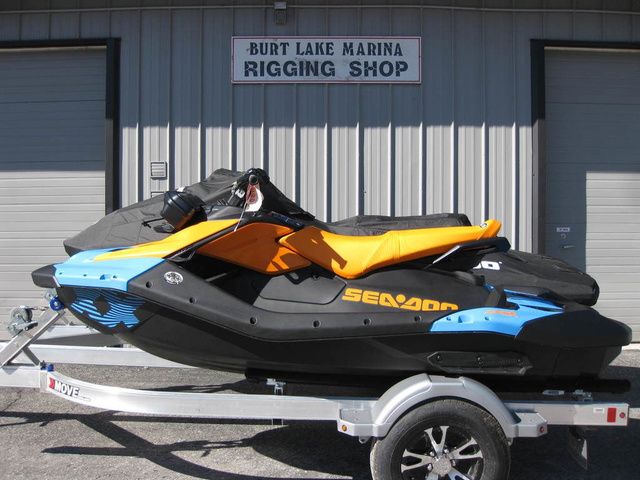 2026 Sea-Doo SparkTrixx For 3 Rotax 900 ACE - 90 Ibr And Aud