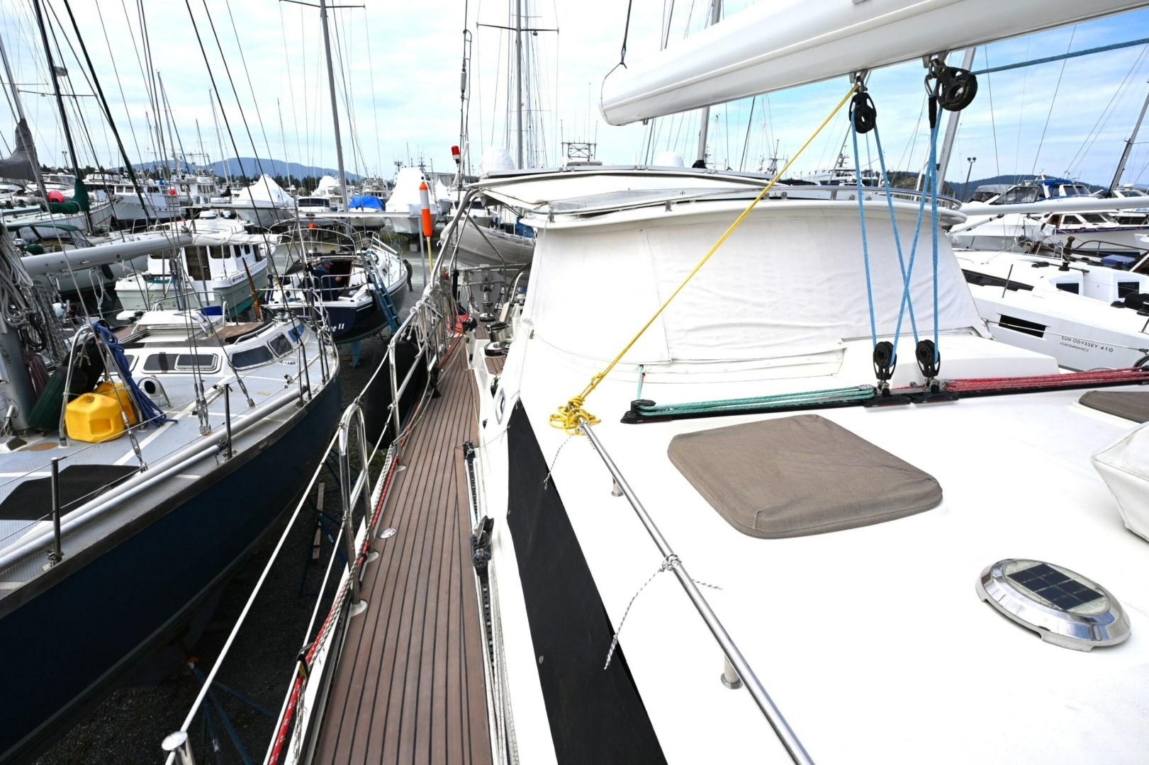 2006 Waterline 50 - Image 29