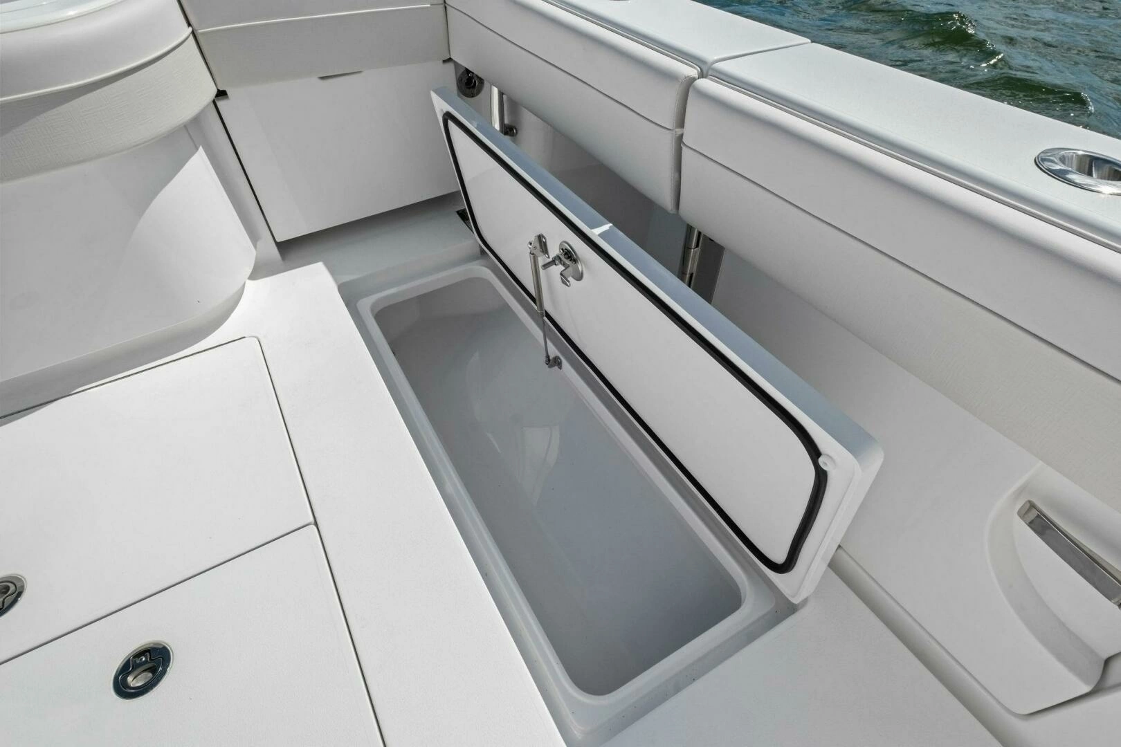 2026 Valhalla Boatworks V-37 - Image 37
