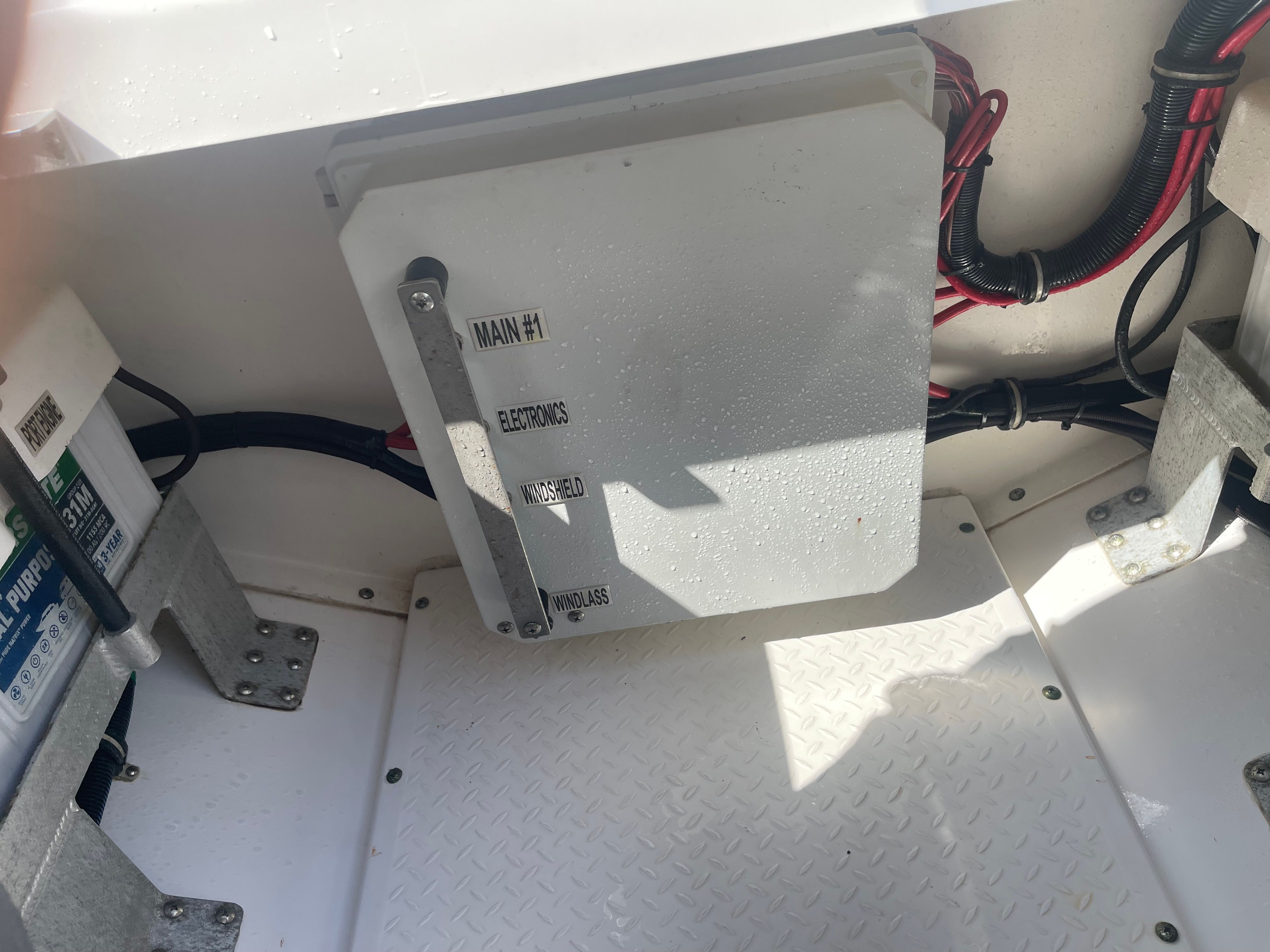2017 Everglades 325 Center Console - 58