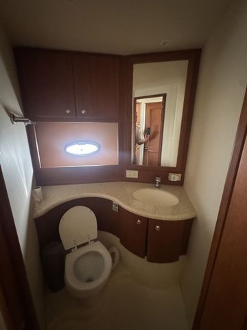 2005 Silverton 34 Convertible - 17