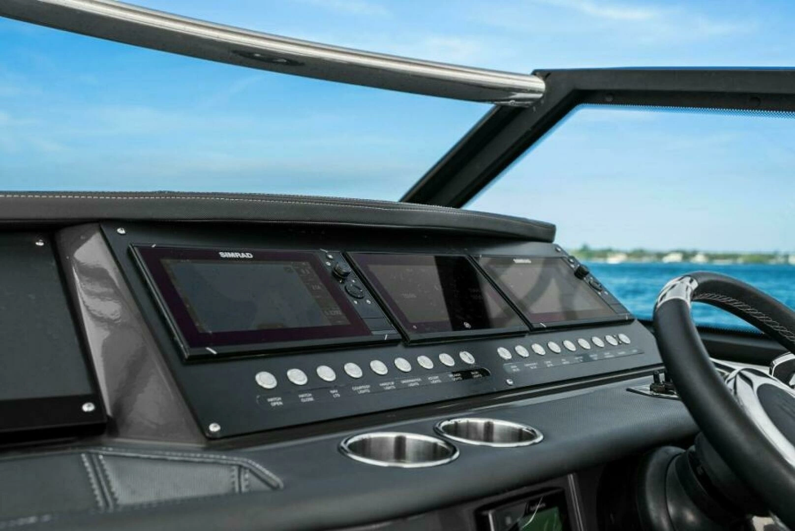 2023 Monterey 385 SS - Image 9