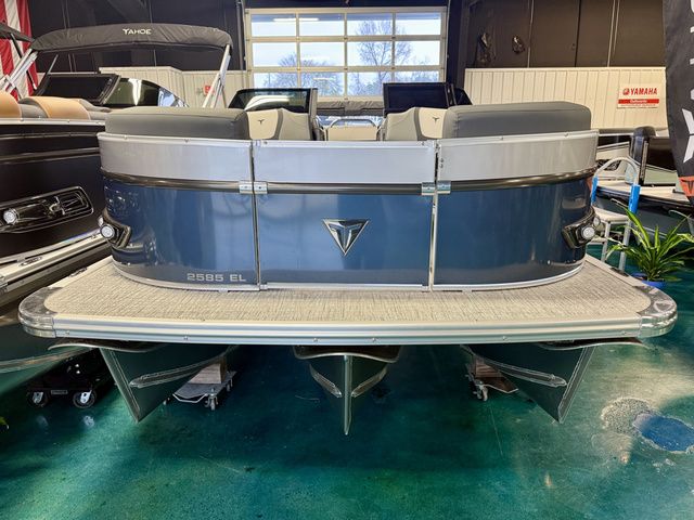 2026 Tahoe Cascade - 2585 Elite Windshield - 2
