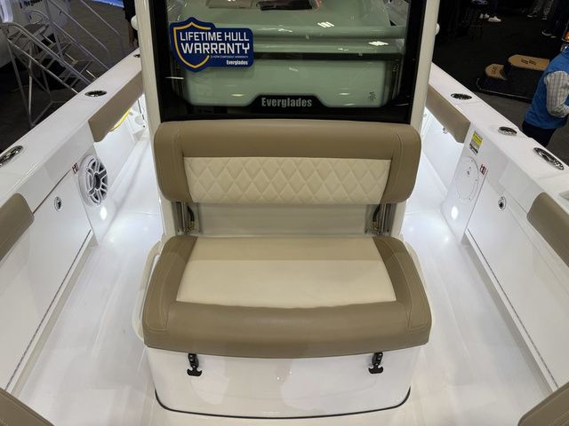 2026 Everglades 253 Center Console - 22
