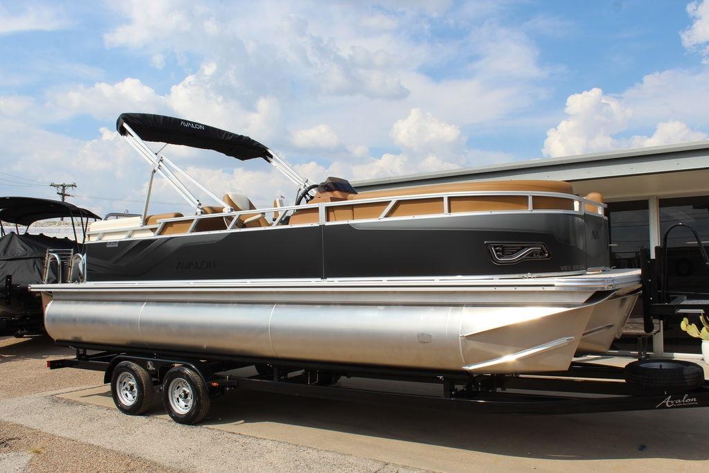 2026 Avalon Venture 85 Quad Lounger 23 FT