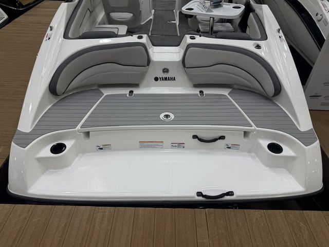 2026 Yamaha Boats SX190 - 4