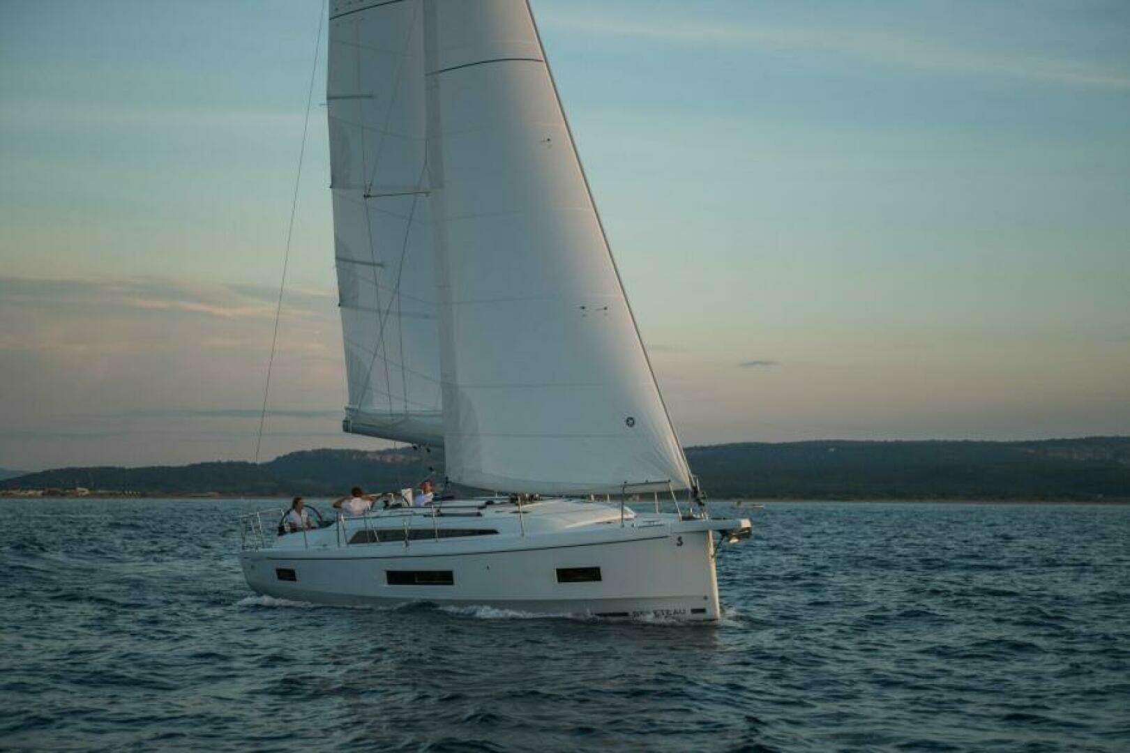 2025 Beneteau Oceanis 40.1 - Image 6