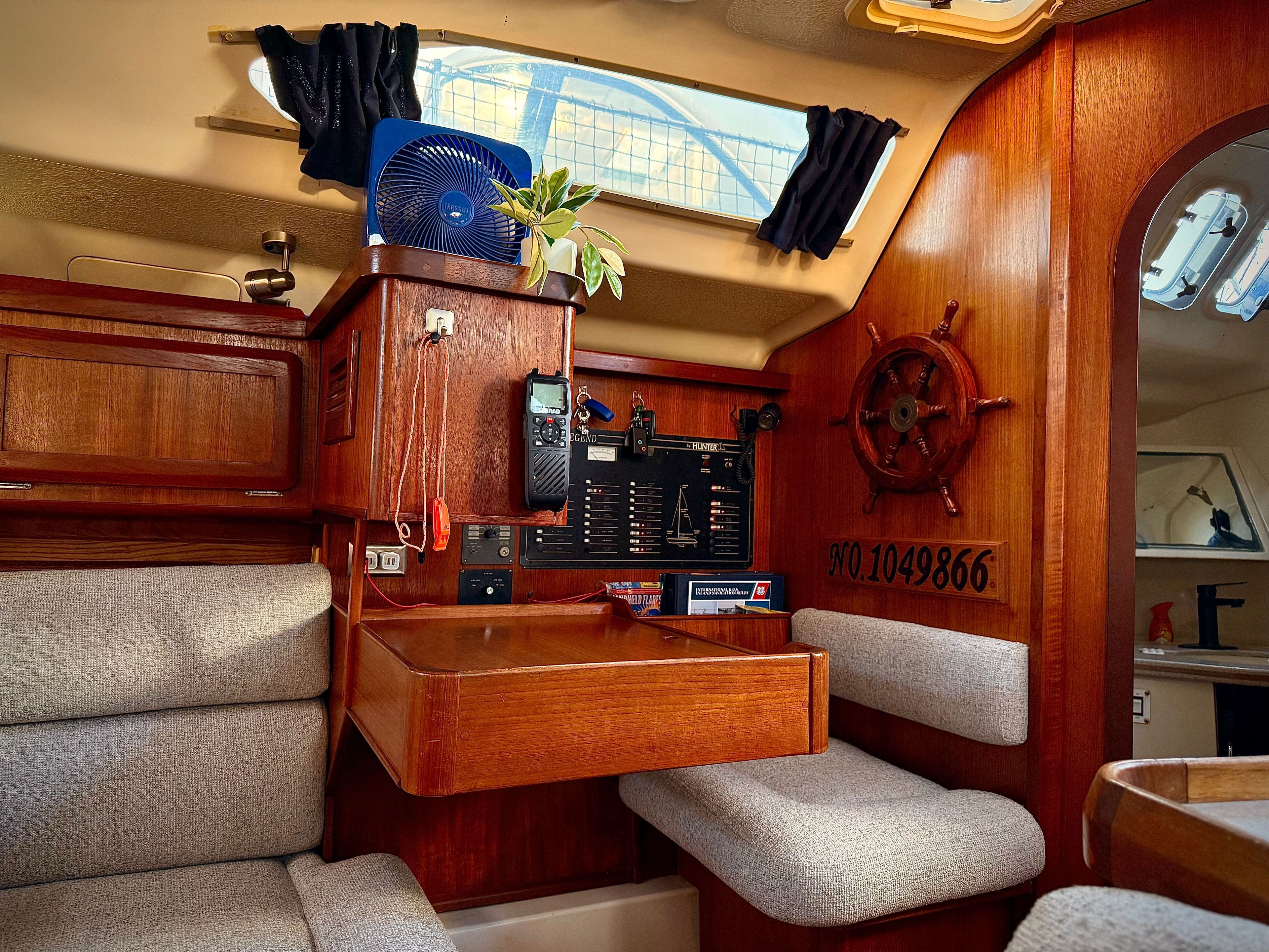 1993 Hunter Legend 40.5 - 40