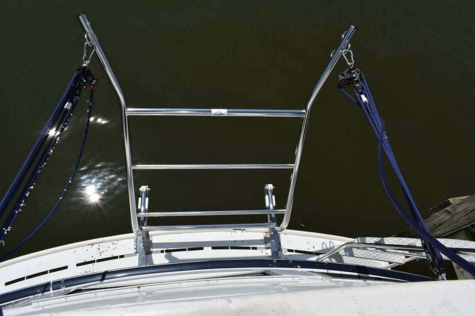 1985 Marinette 39 Double Cabin - Image 19