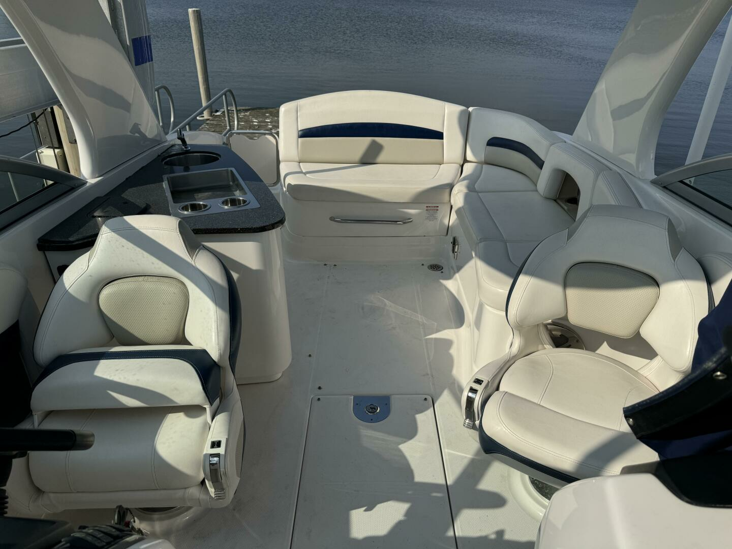 2012 Chaparral 264 Sunesta - Image 17