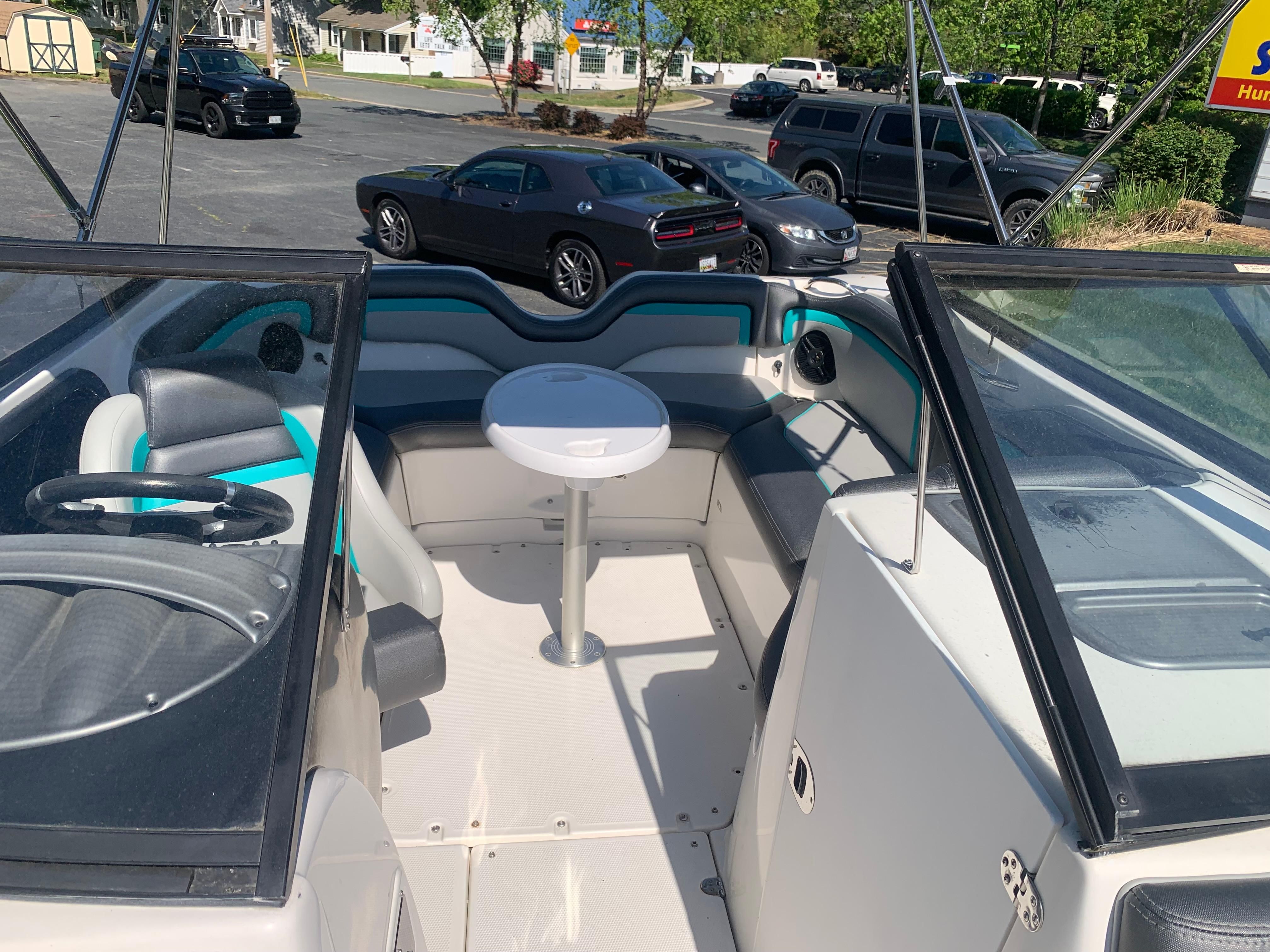 2010 Yamaha Boats 212SS - 16