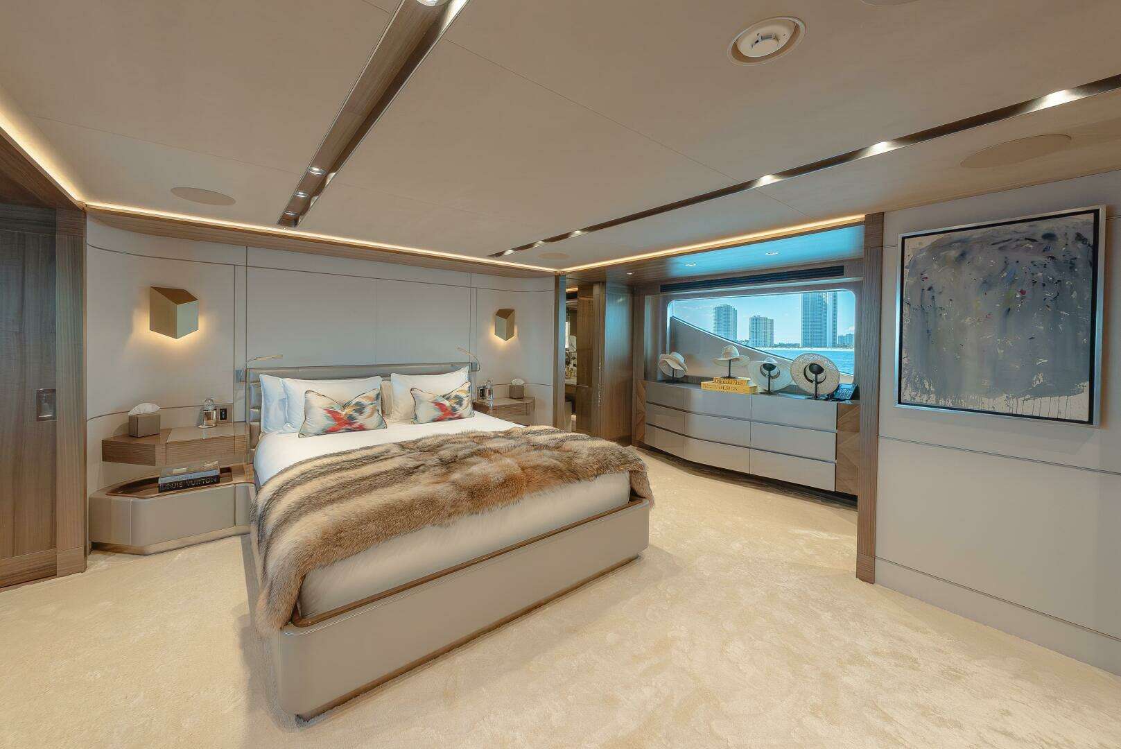 2018 Westport Raised Pilothouse - Image 15