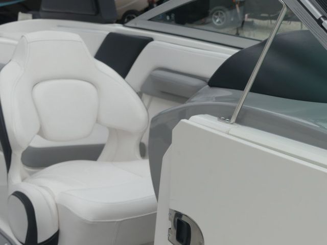 2021 Chaparral 23 Surf - 20