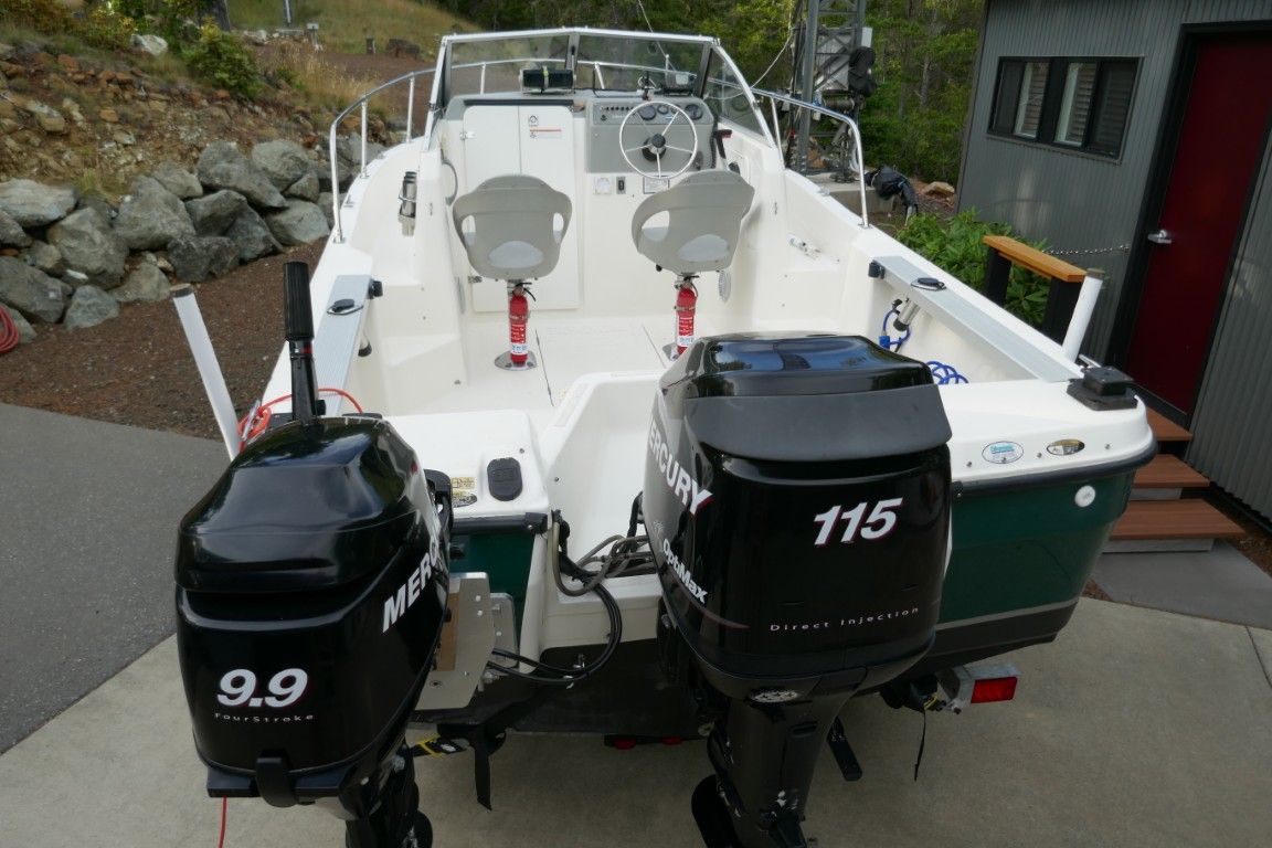 2008 Trophy 1802 Walkaround - 16