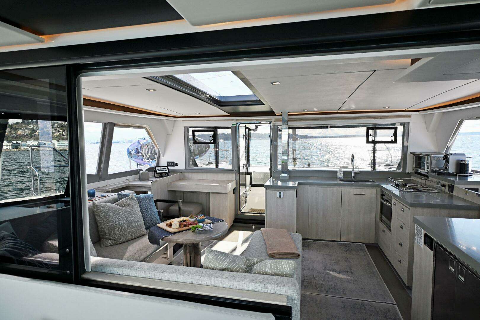 2020 Leopard 45 - Image 3