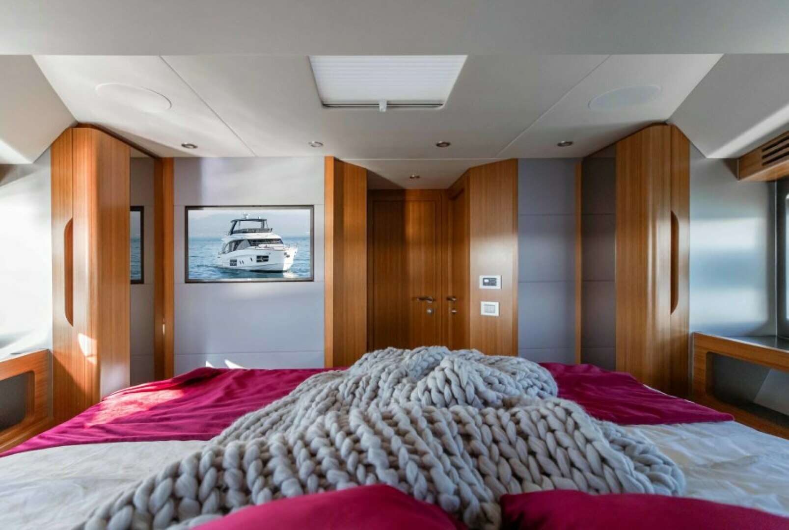 2021 Greenline OceanClass 68 Fly - Image 13