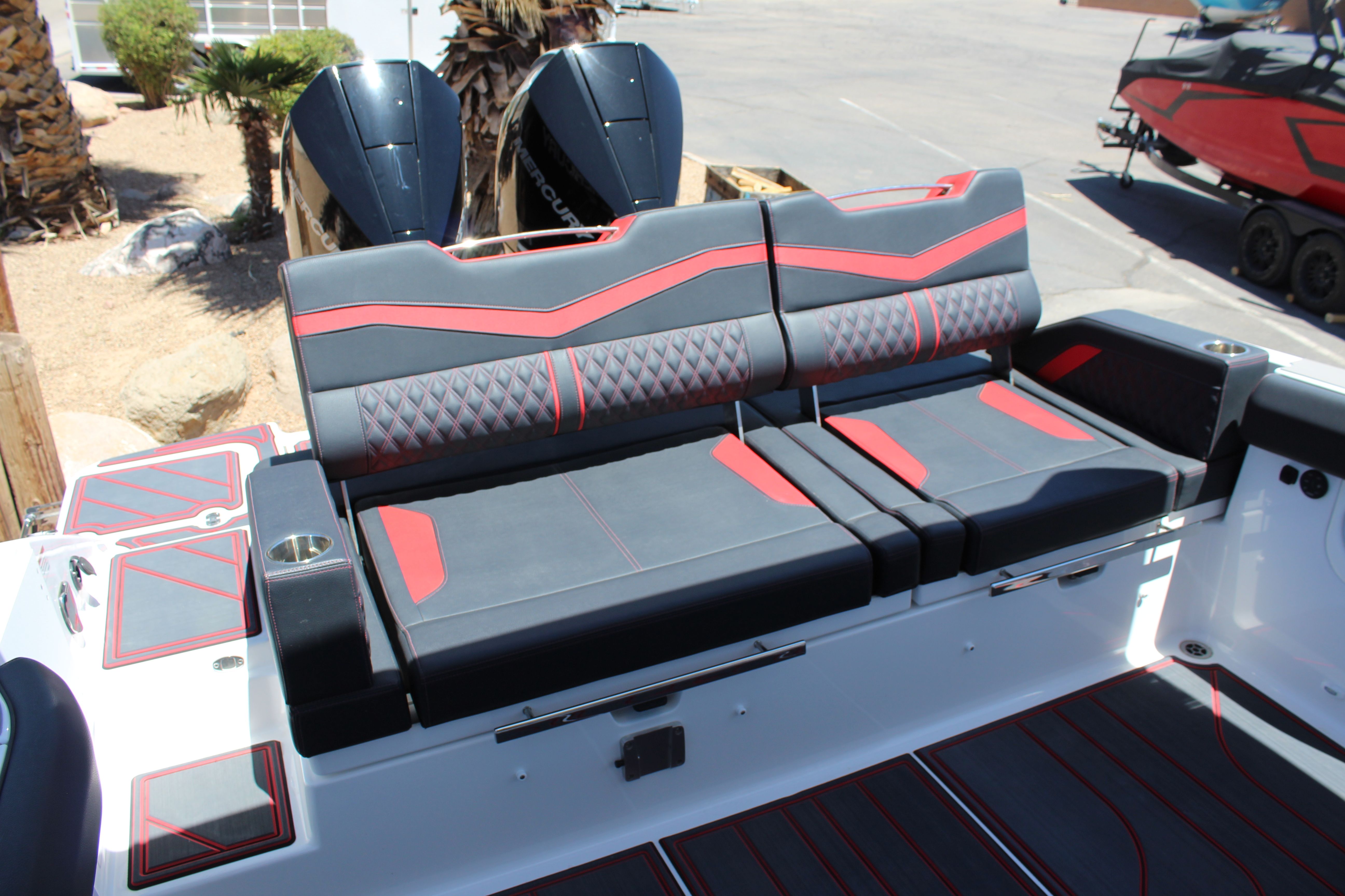 2025 Monterey Elite 30 OB boat with luxurious seating.