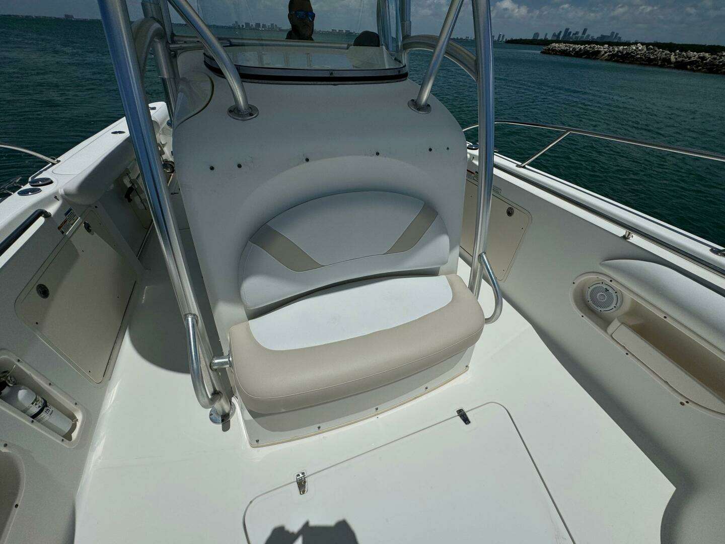 2008 Boston Whaler 320 Outrage - Image 13