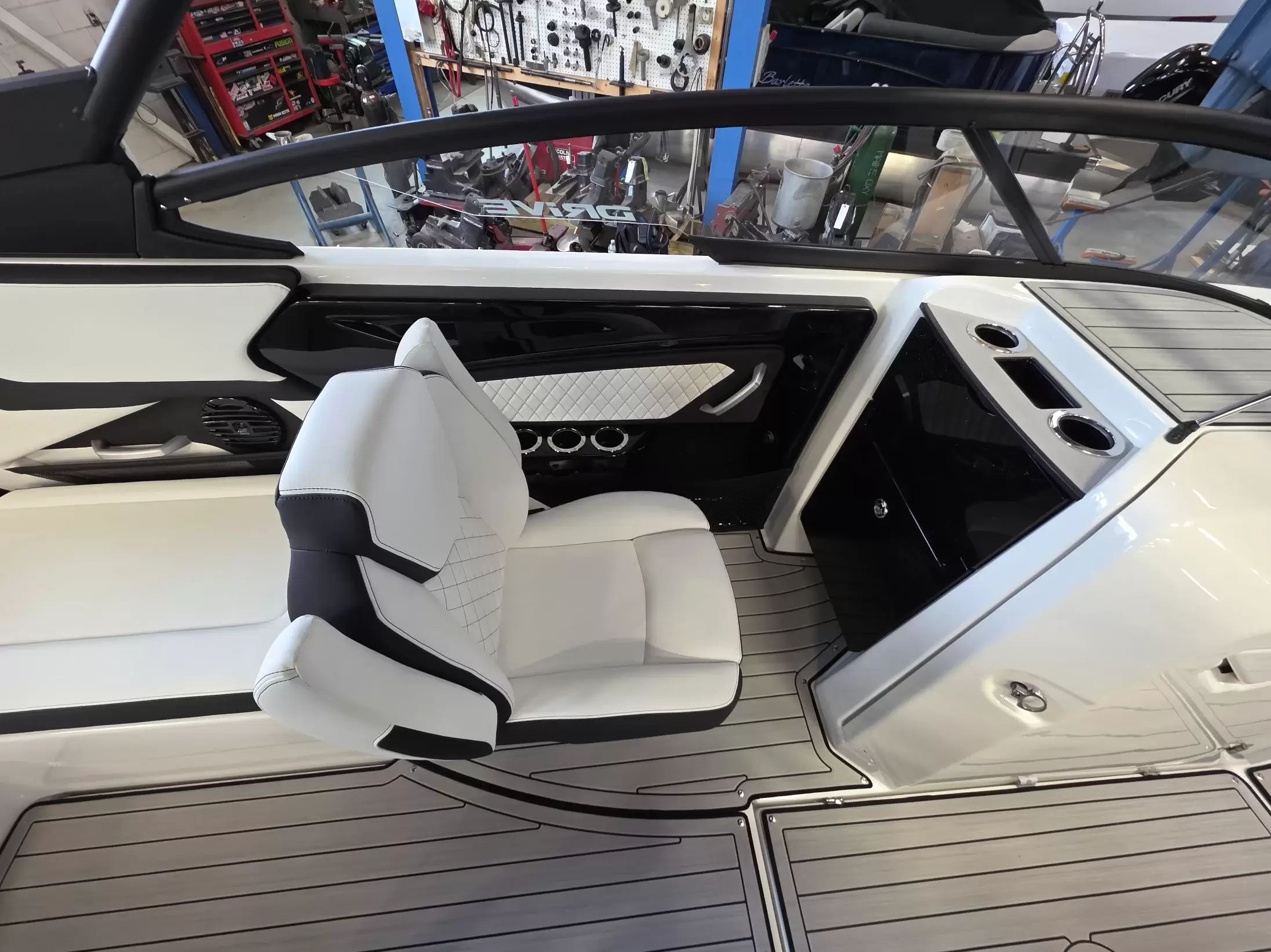 2026 Yamaha Boats 252SD - 14