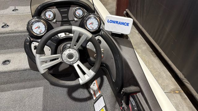 2023 Tracker Pro Team 195 TXW W/ Mercury 150 - 14