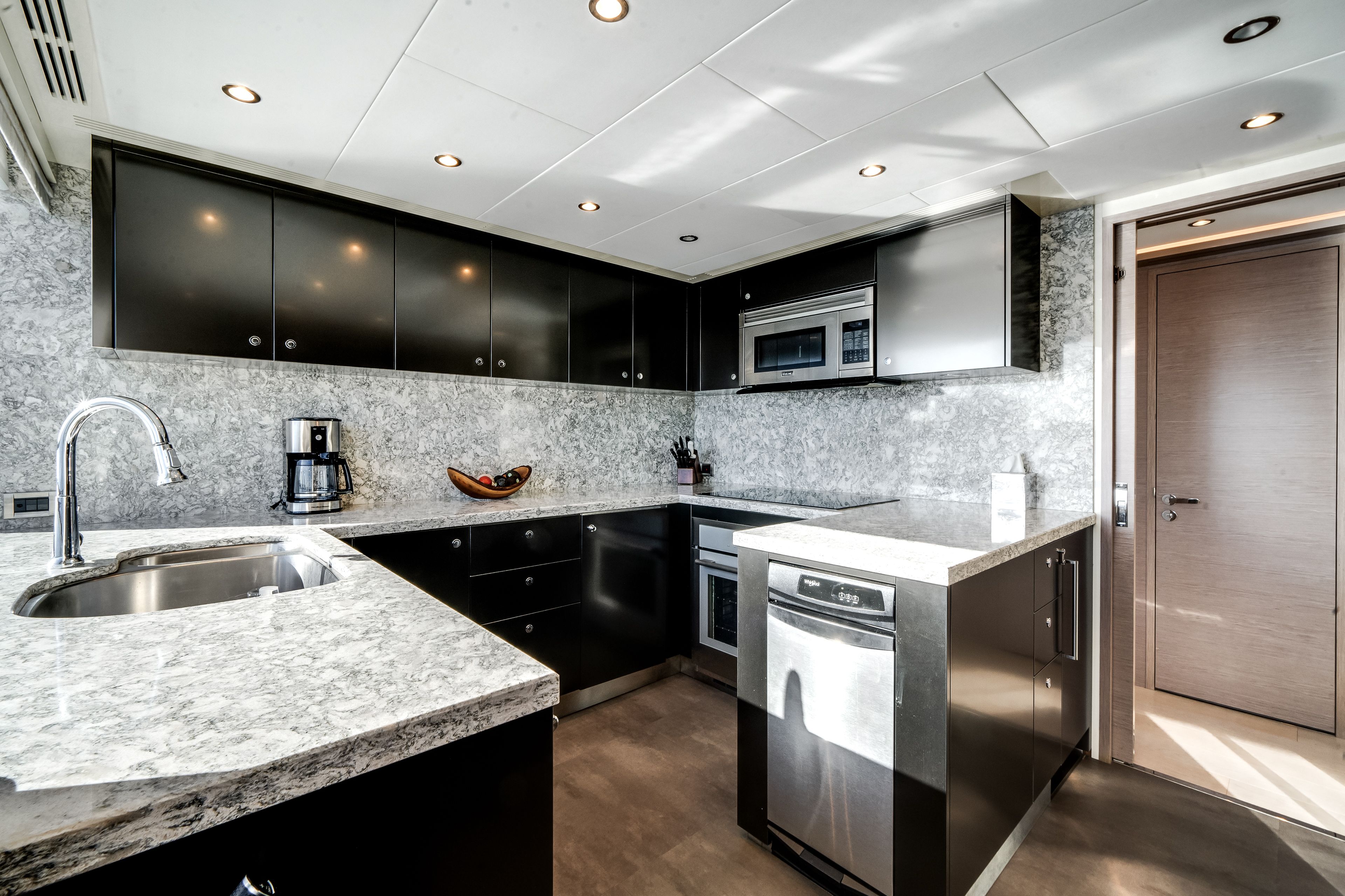 2022 Ocean Alexander 32L - 25